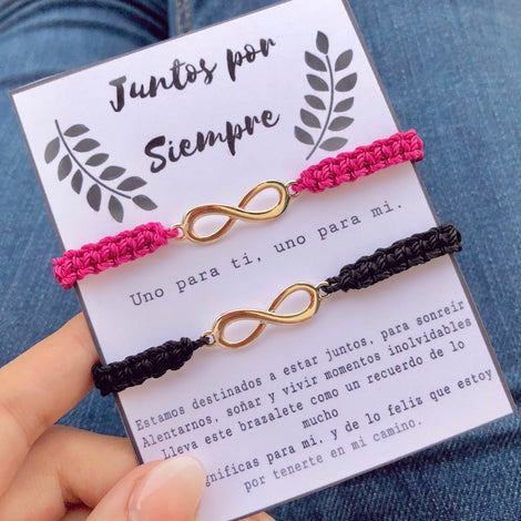 Duos de pulseras tejidas.