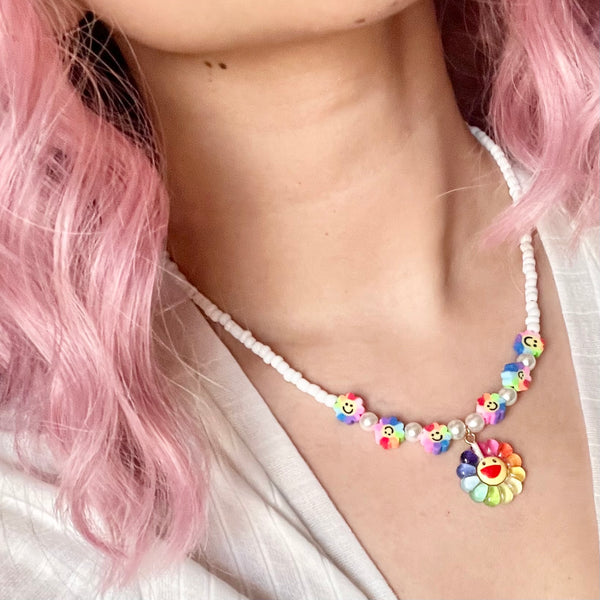Collar flor colores.