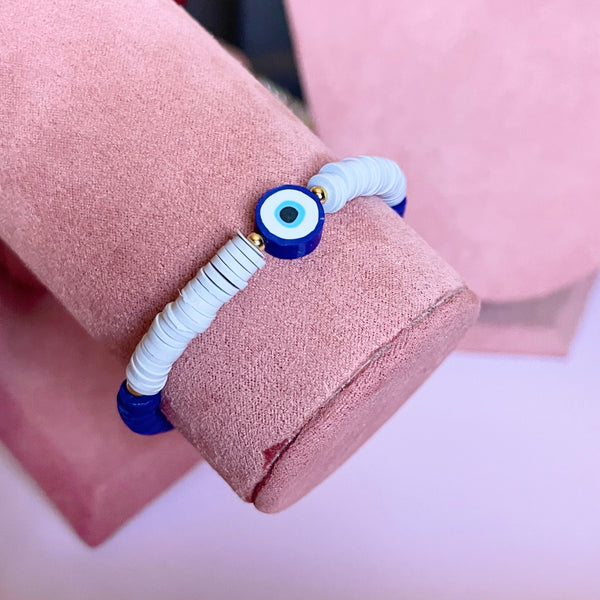 Pulsera fimo con ojo turco azul.