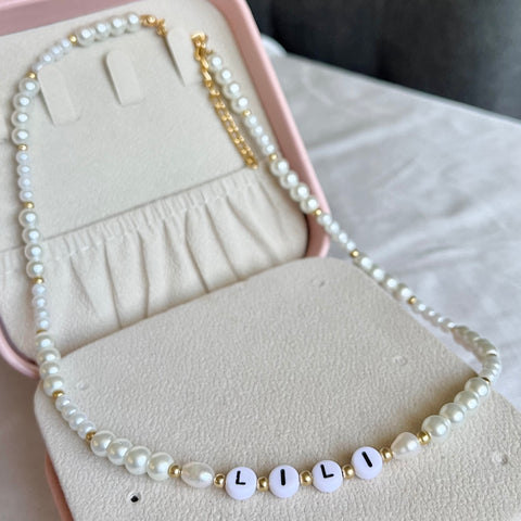 Collar personalizado perlas.