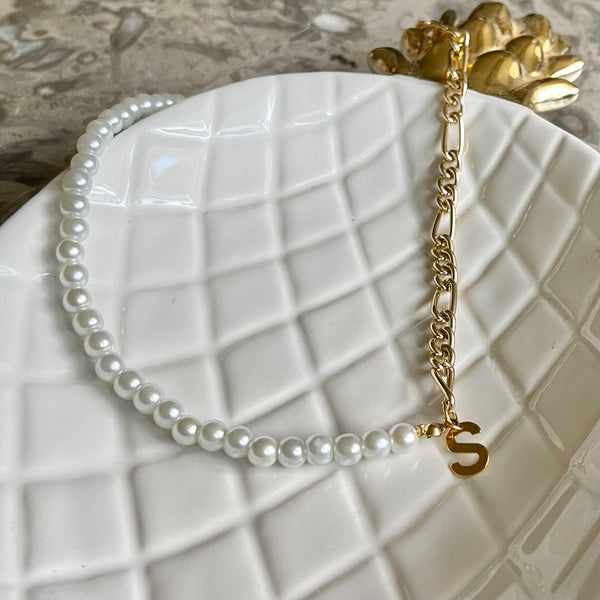 Collar personalizado, perlas con Cadena e inicial.